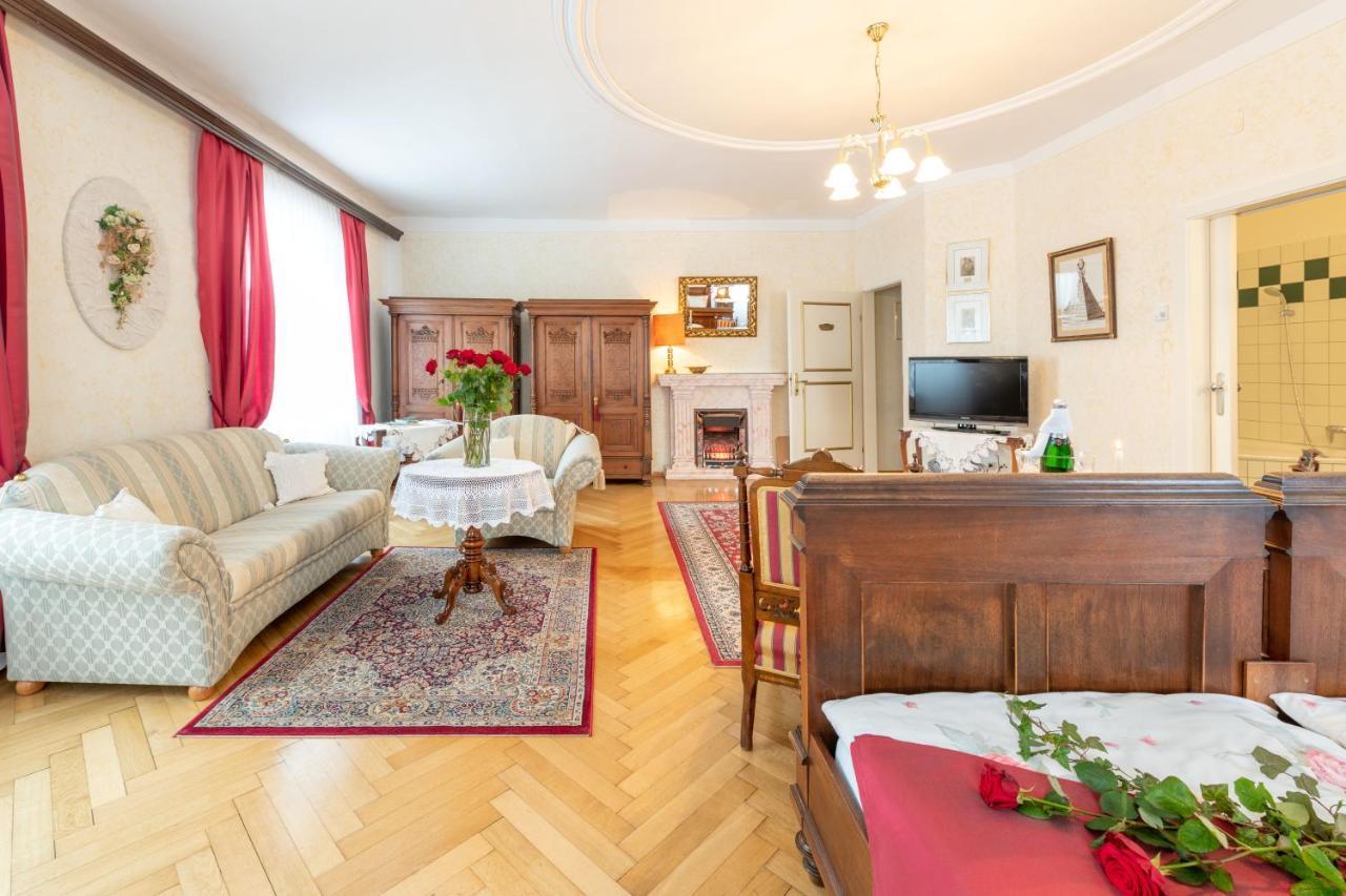 Schlosshotel Rosenau Superior Schloss Rosenau Zewnętrze zdjęcie